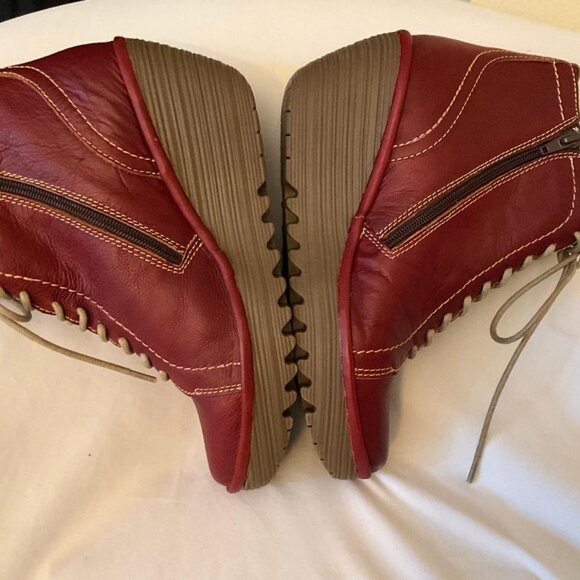 FLY LONDON 'Yole' Burgundy Leather Lace Up Wedge Ankle Boots Women's size 9.5 - Picture 7 of 7